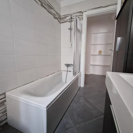Iris Apartment